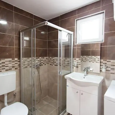 Jg Sunny Balcony Skadar بودغوريتْسا