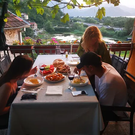 شقة Jg Sunny Balcony Skadar *